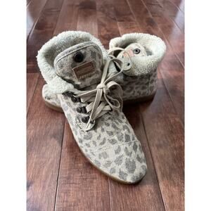TOMS Womens‎ Highland Botas Boots Shoes Animal Print Faux Sherpa Lined Size 8